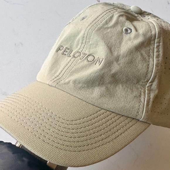 Peloton Cap - Picture 2 of 6